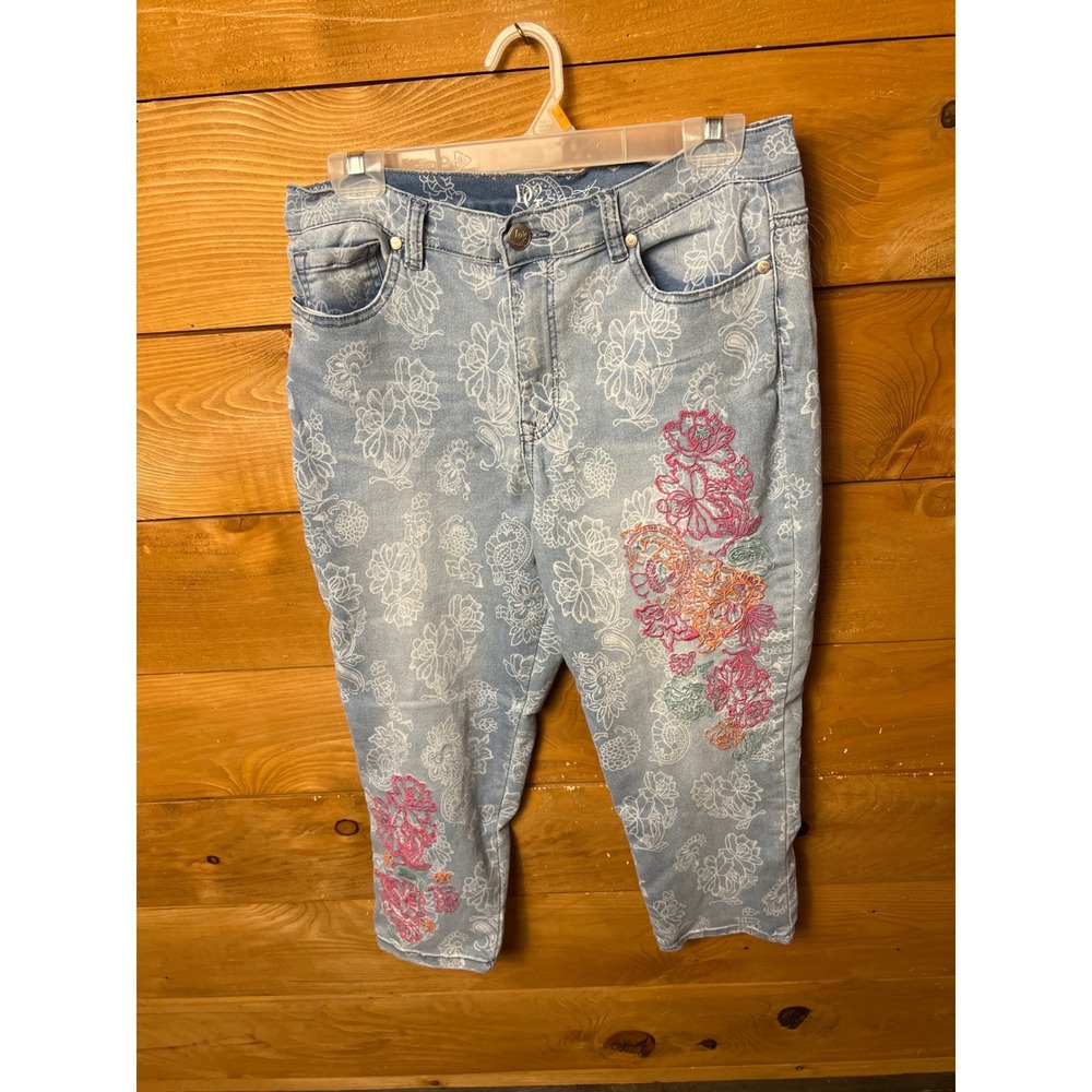 DG2 by Diane Gilman Embroidered Floral Capri Jeans Light Wash Women's 12 Boho